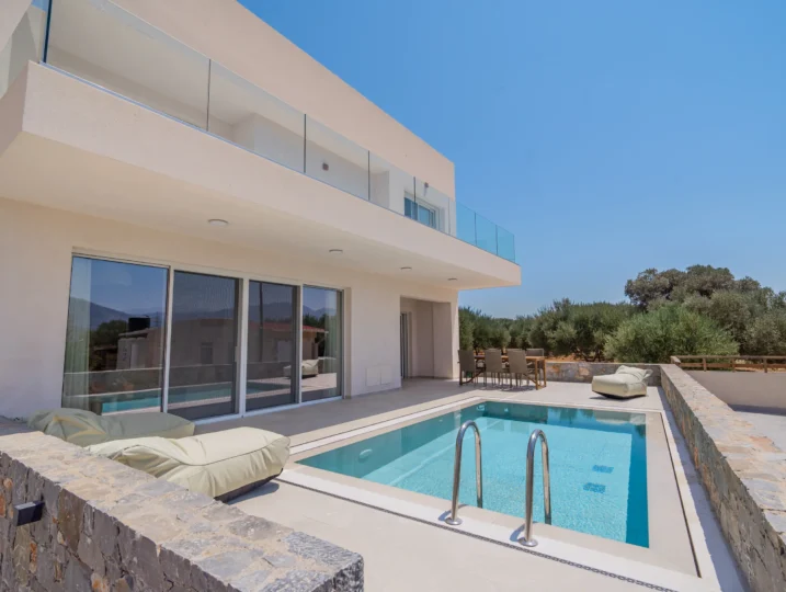 Gaia Villa: A three-bedroom private villa with pool, sea and mountain views, accommodating up to six guests near Heraklion.