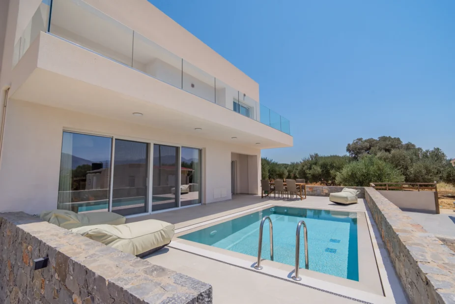 Gaia Villa: A three-bedroom private villa with pool, sea and mountain views, accommodating up to six guests near Heraklion.