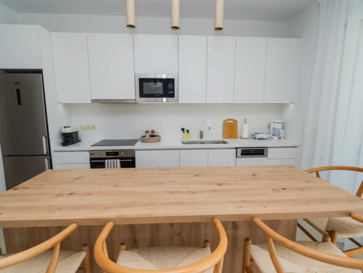 Fully equipped kitchen